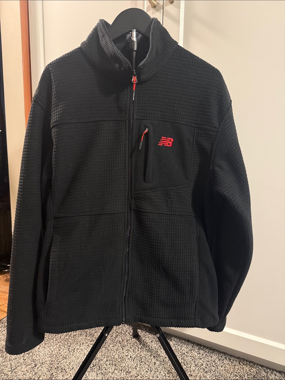 New Balance Medium Black Grid Fleece Zip Jacket Red logo Chest Pocket